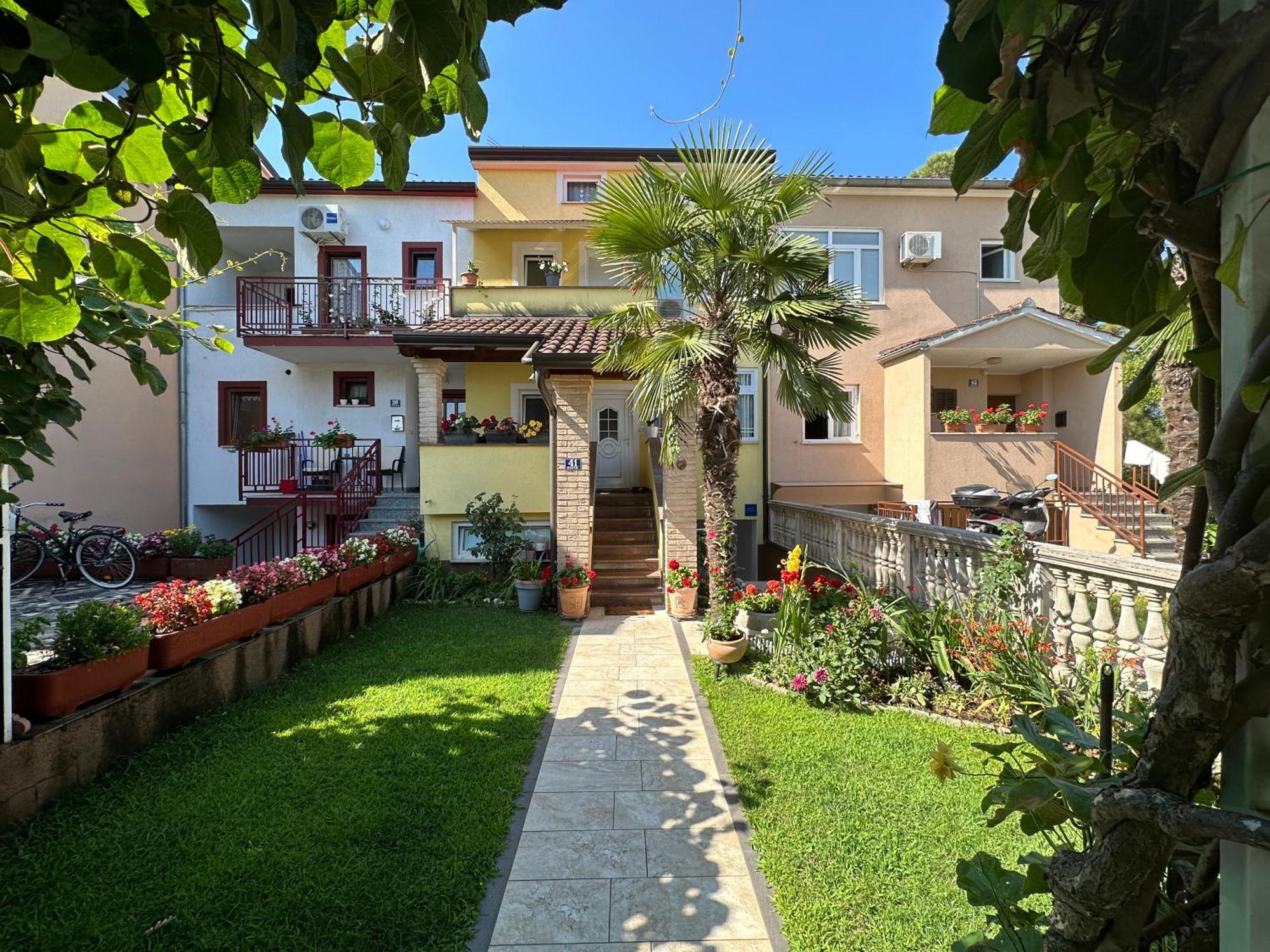 Petrovski Apartment *
